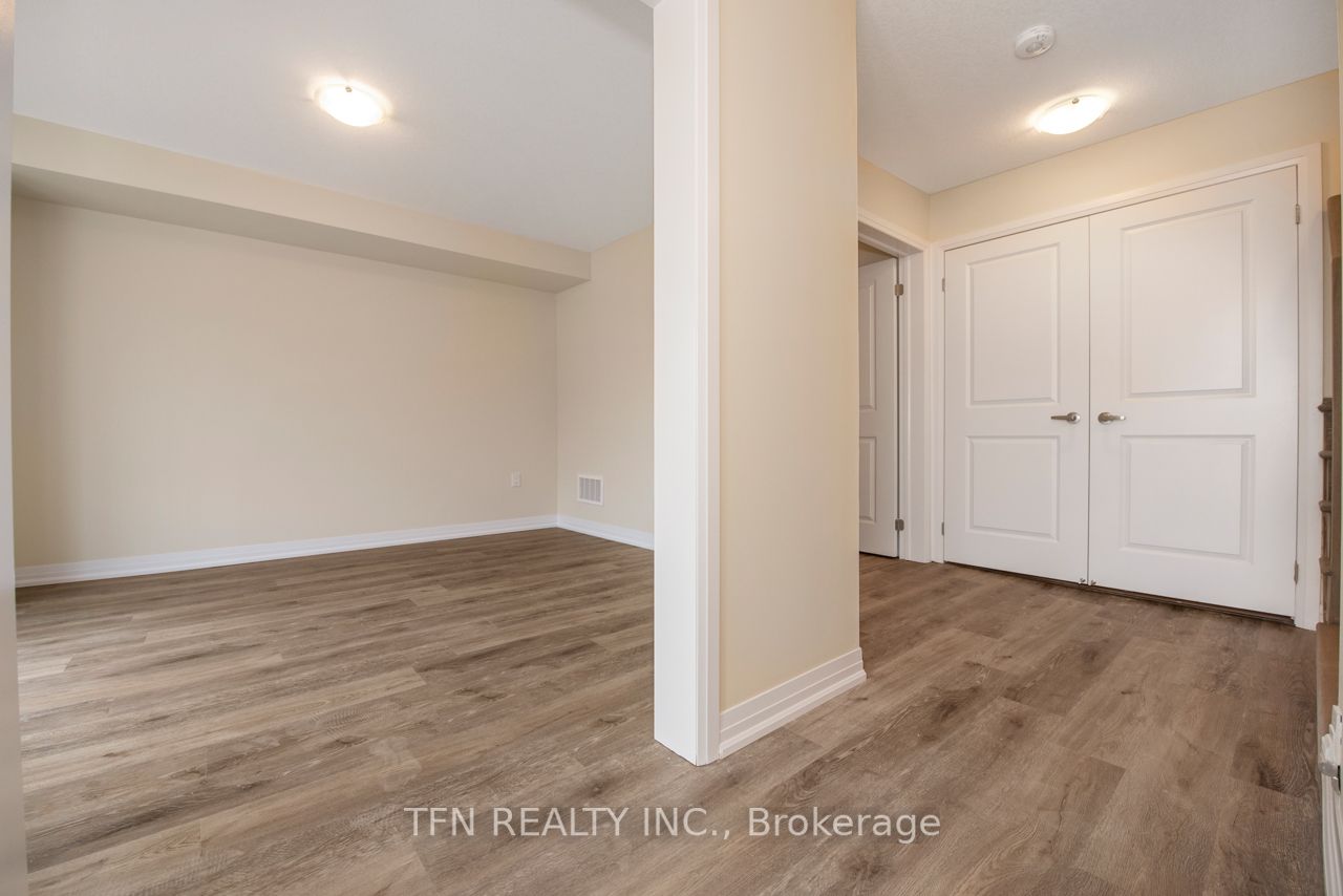 185 Bedrock Dr, #8