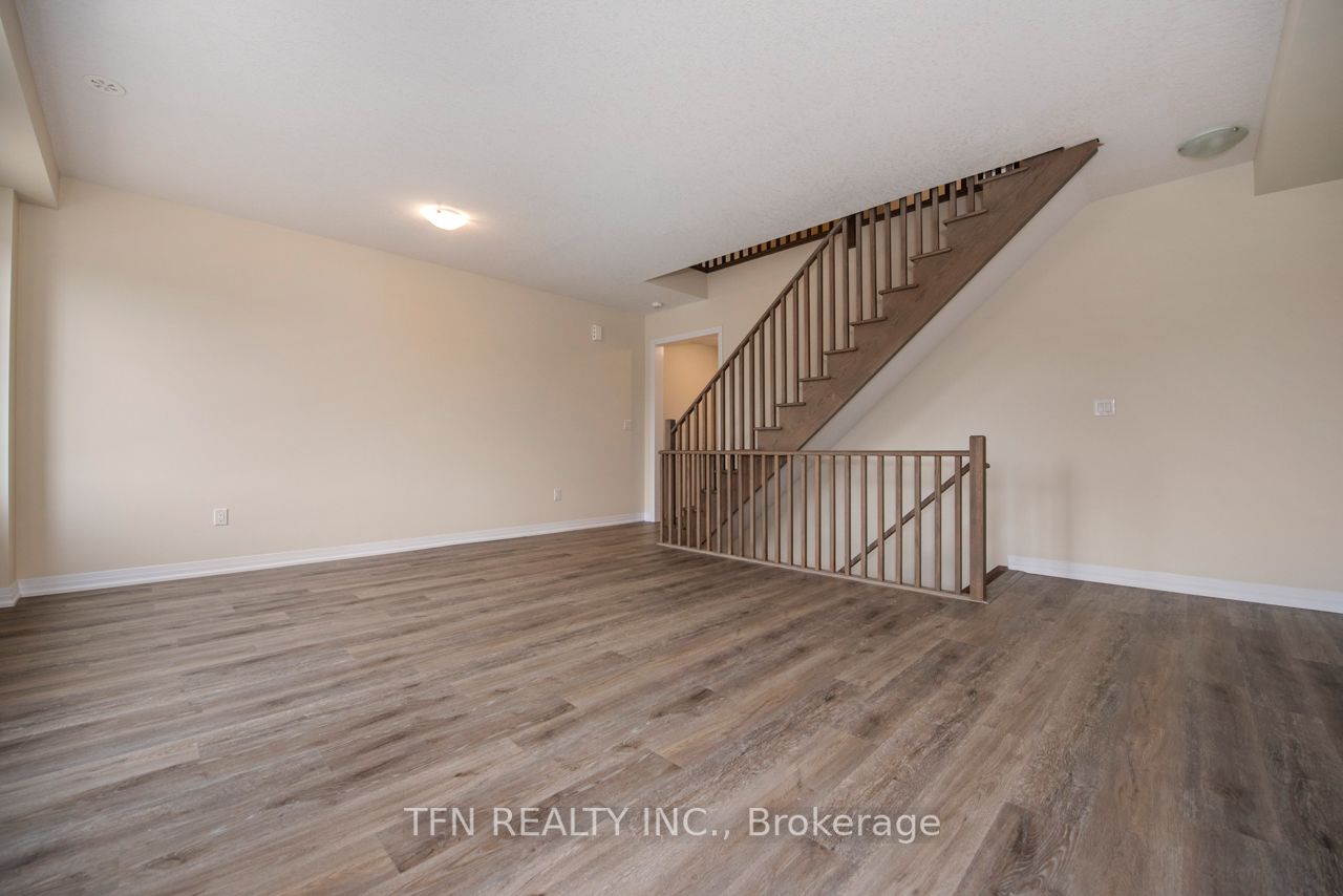 185 Bedrock Dr, #3