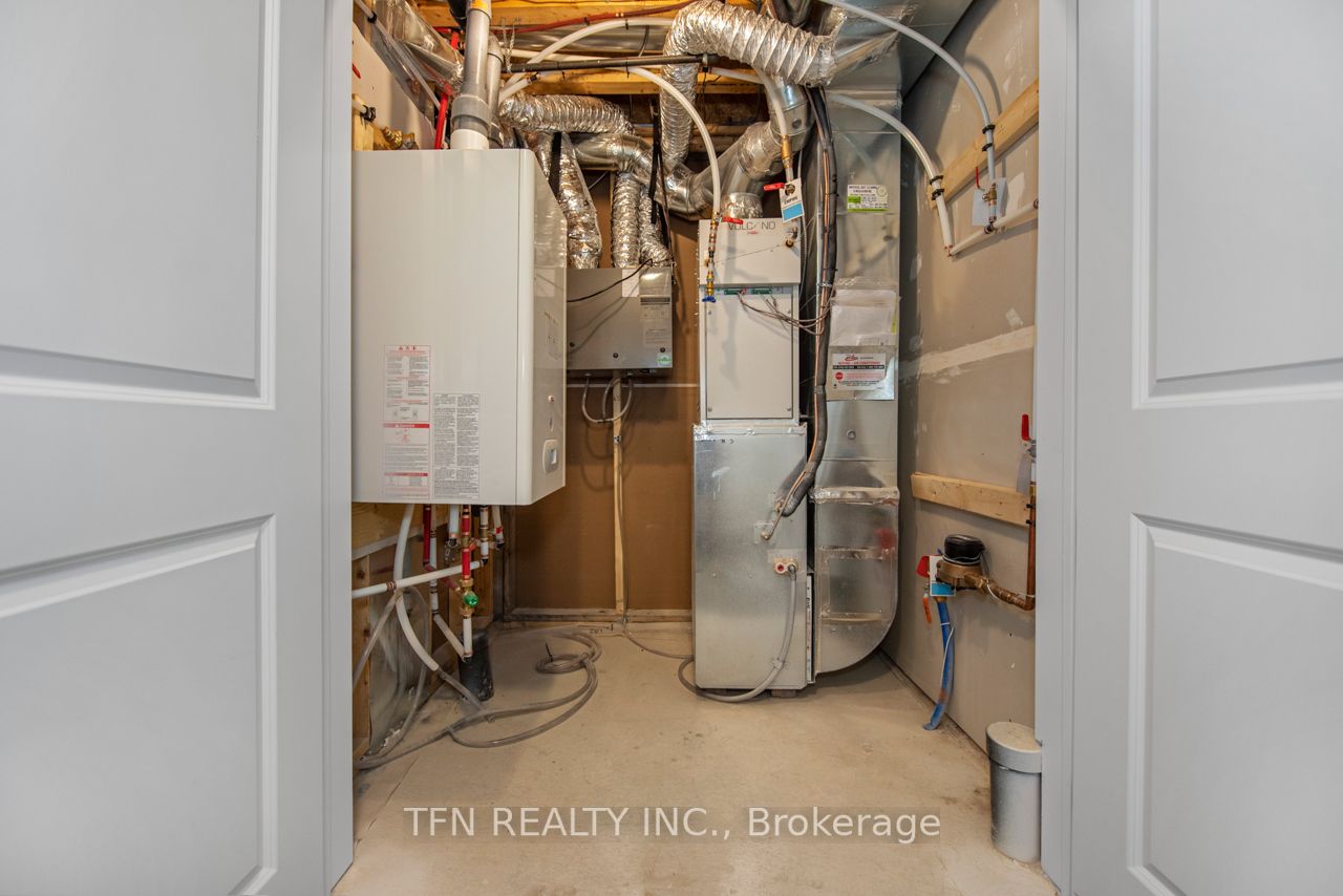 185 Bedrock Dr, #3