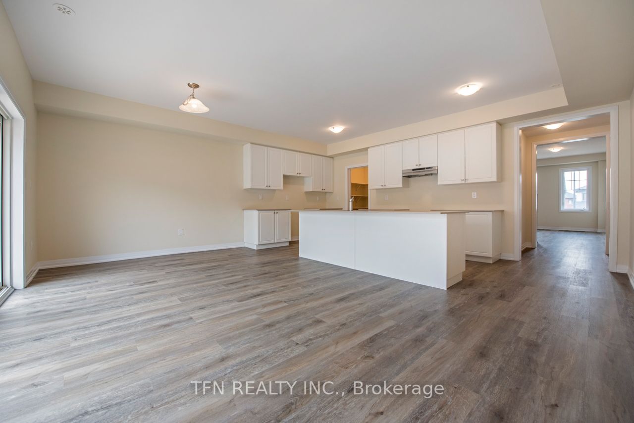 185 Bedrock Dr, #3
