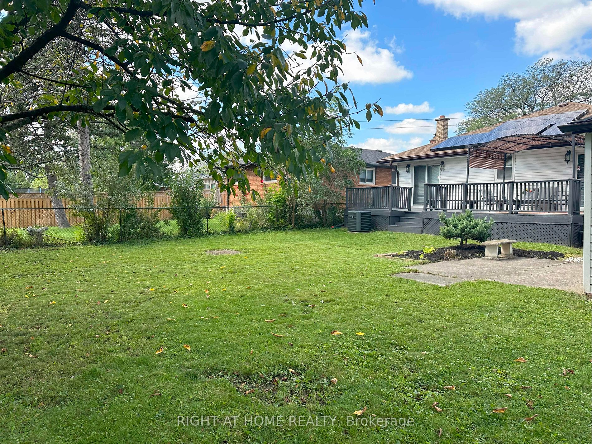 943 Upper Gage Ave
