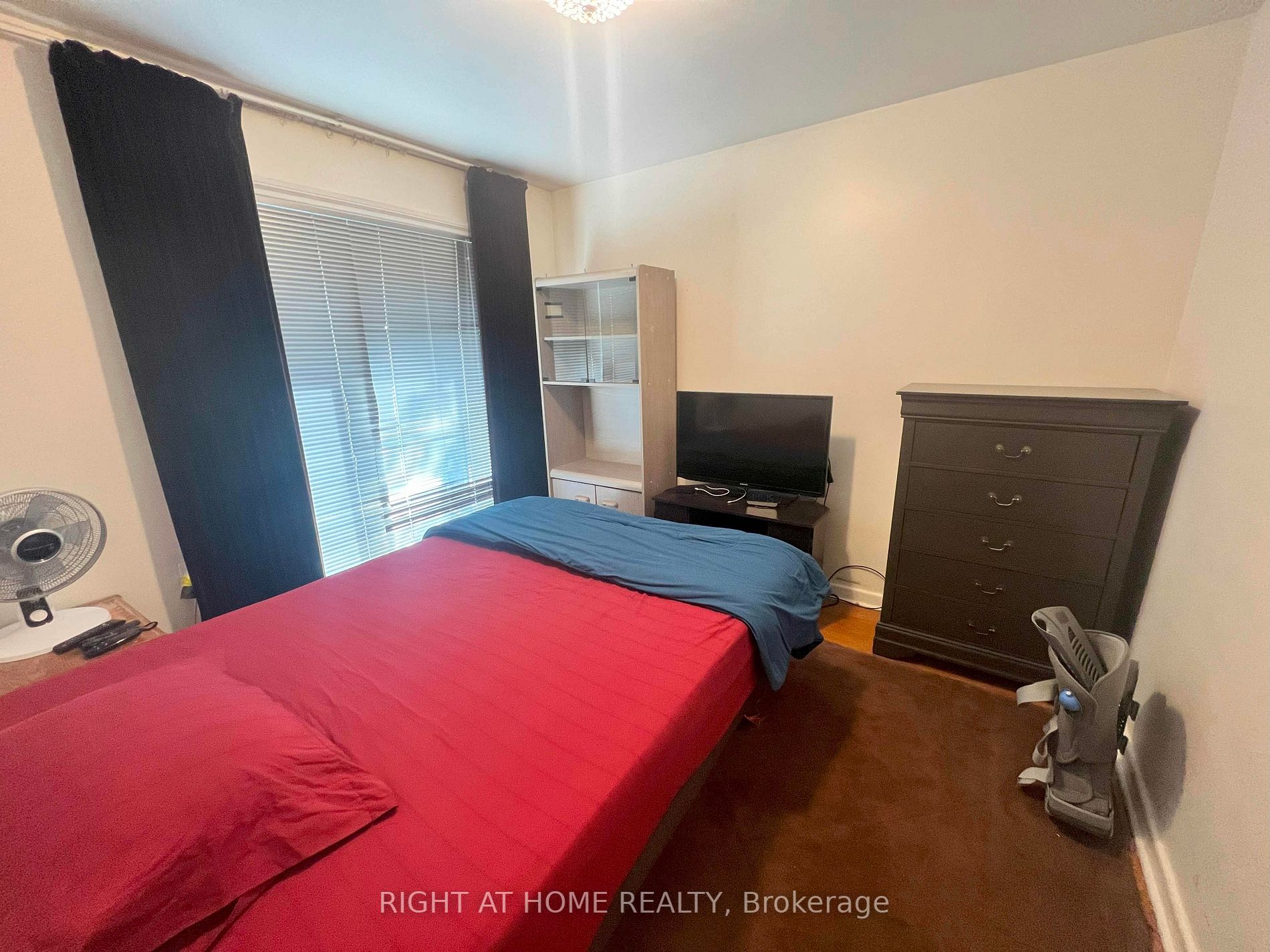 943 Upper Gage Ave