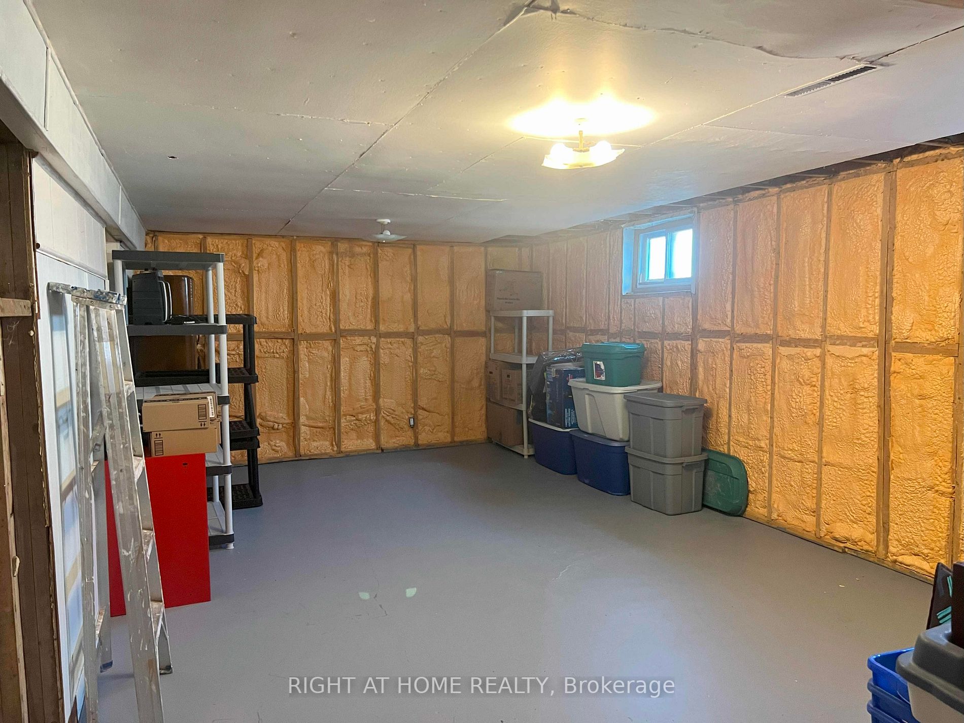 943 Upper Gage Ave