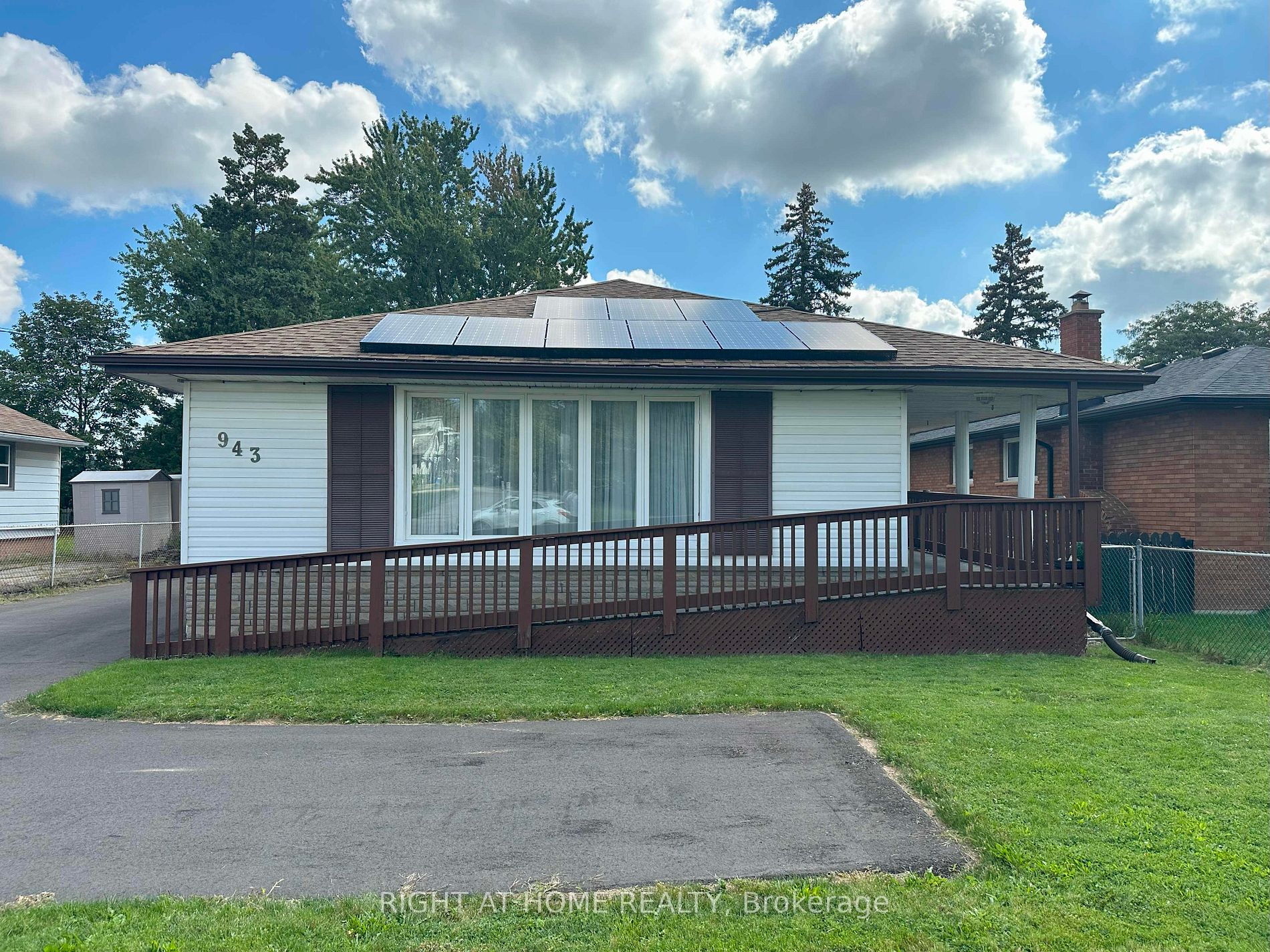 943 Upper Gage Ave