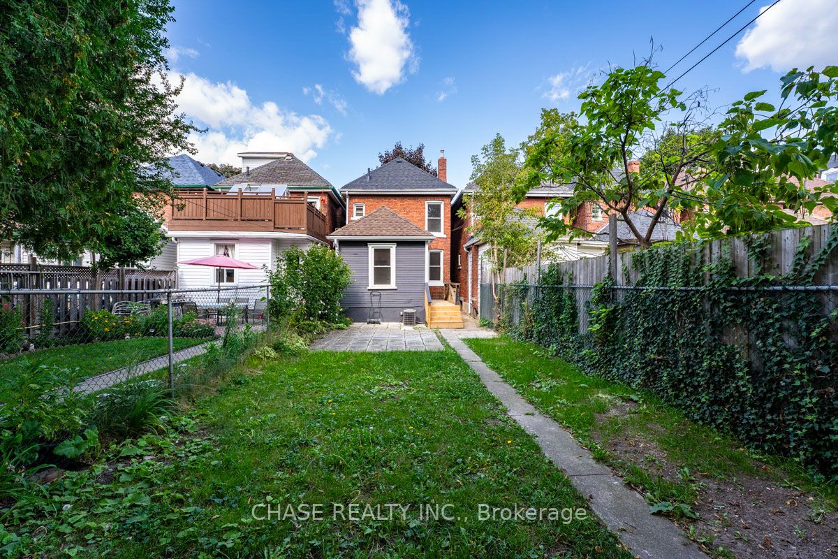 94 Case St