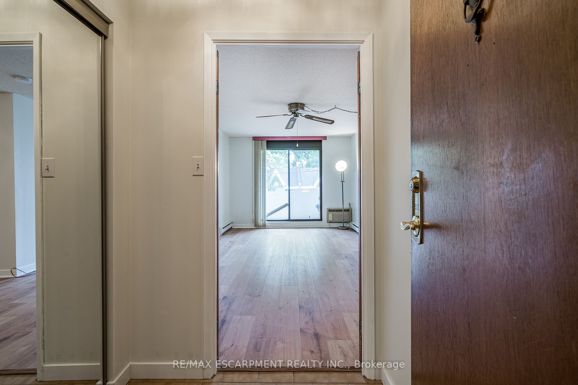 23 Main St, #305