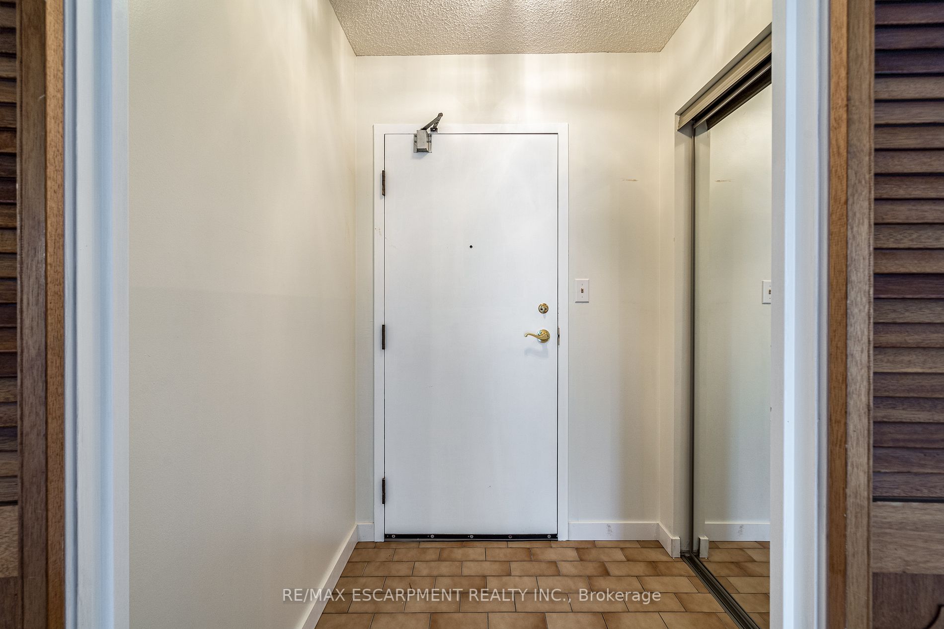 23 Main St, #305