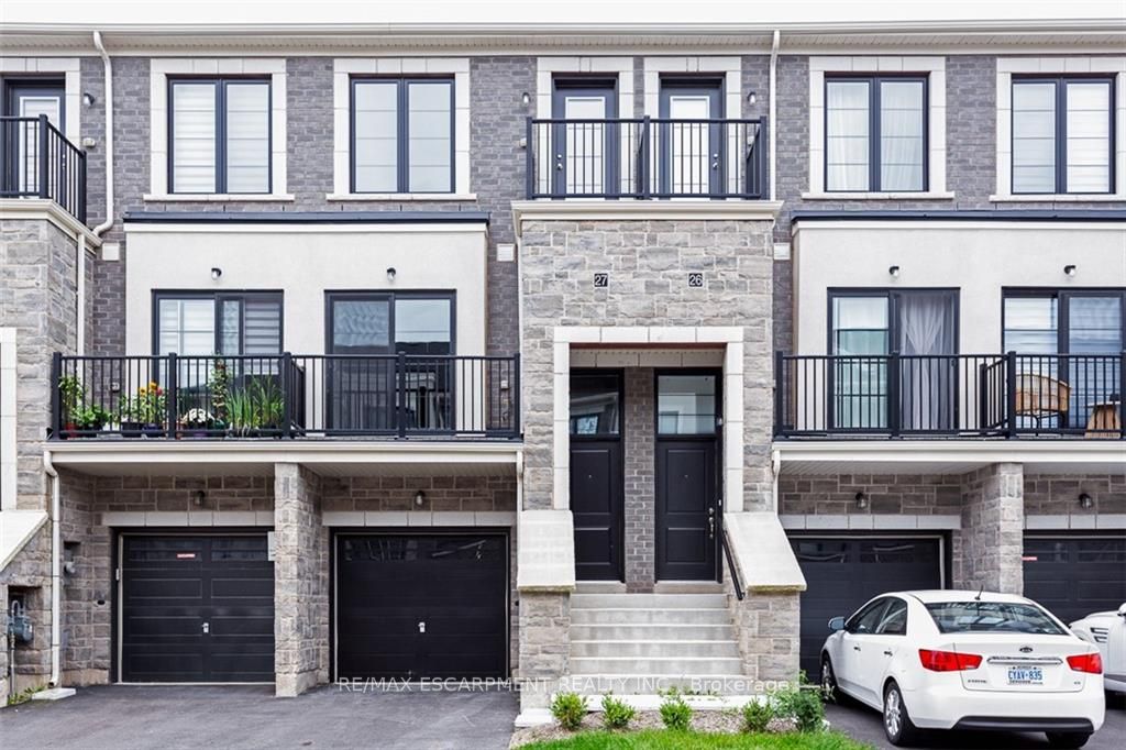 383 Dundas St, #27