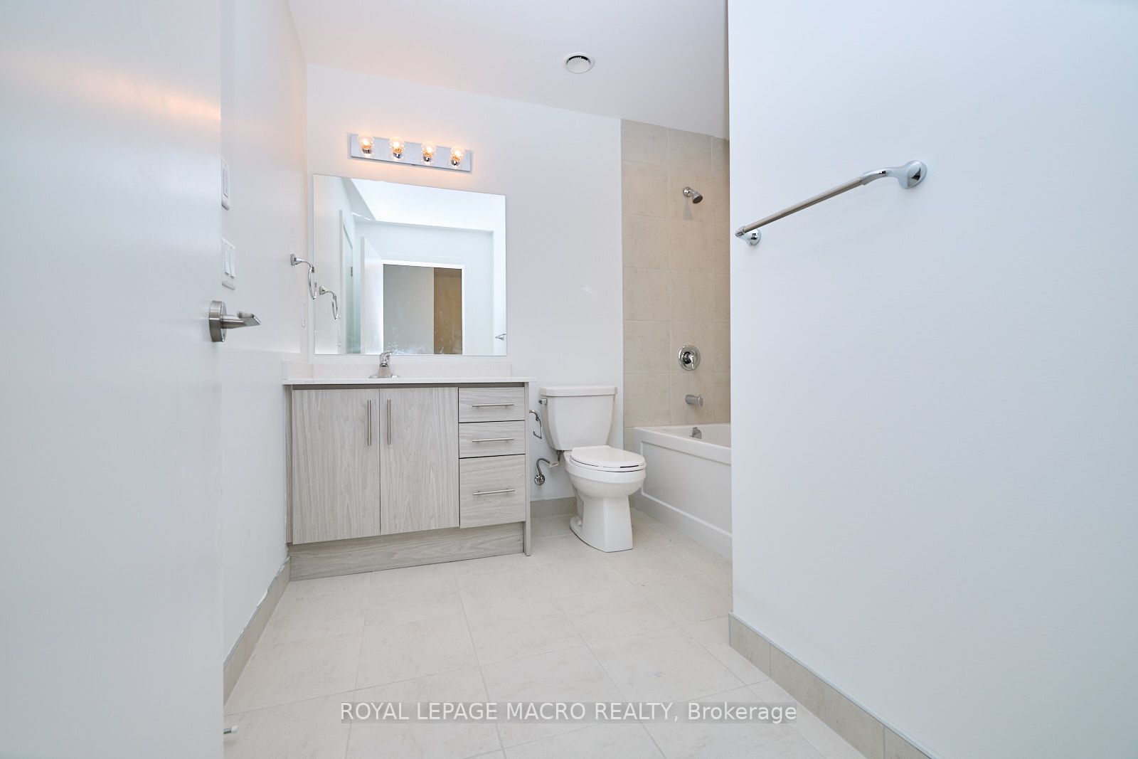 600 North Service Road, #516