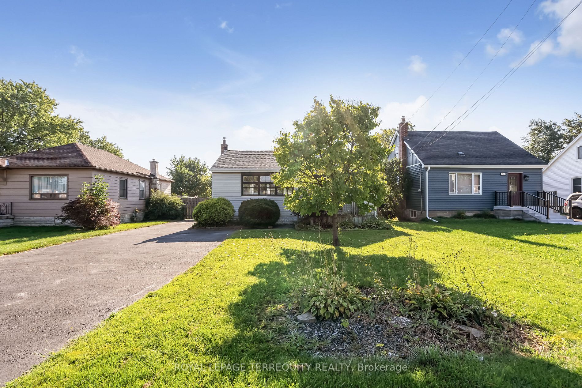 739 Upper Gage Ave W, #Main