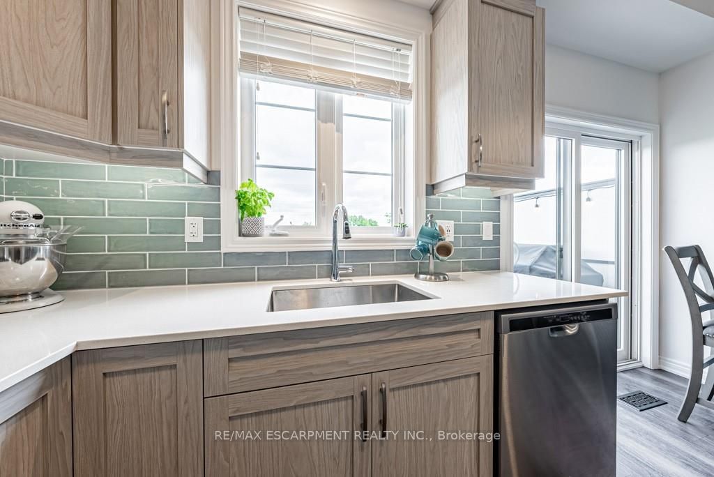575 Woodward Ave, #22