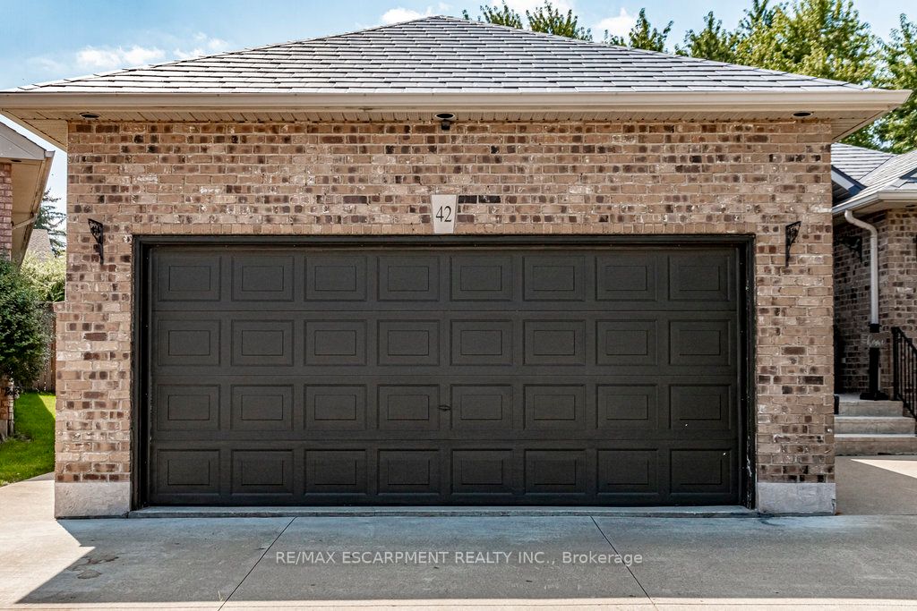 42 Naples Blvd