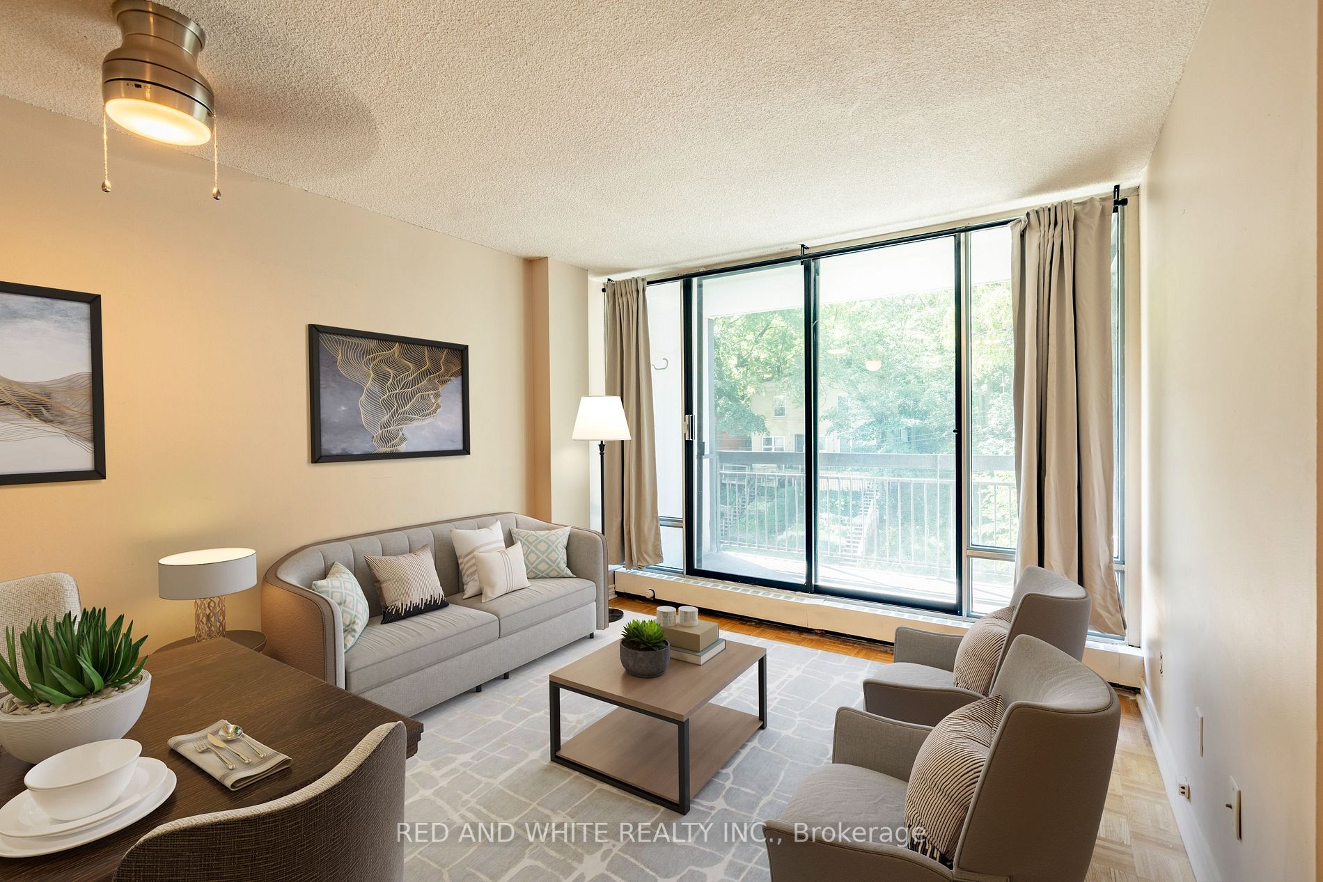 150 Charlton Avenue E, #405