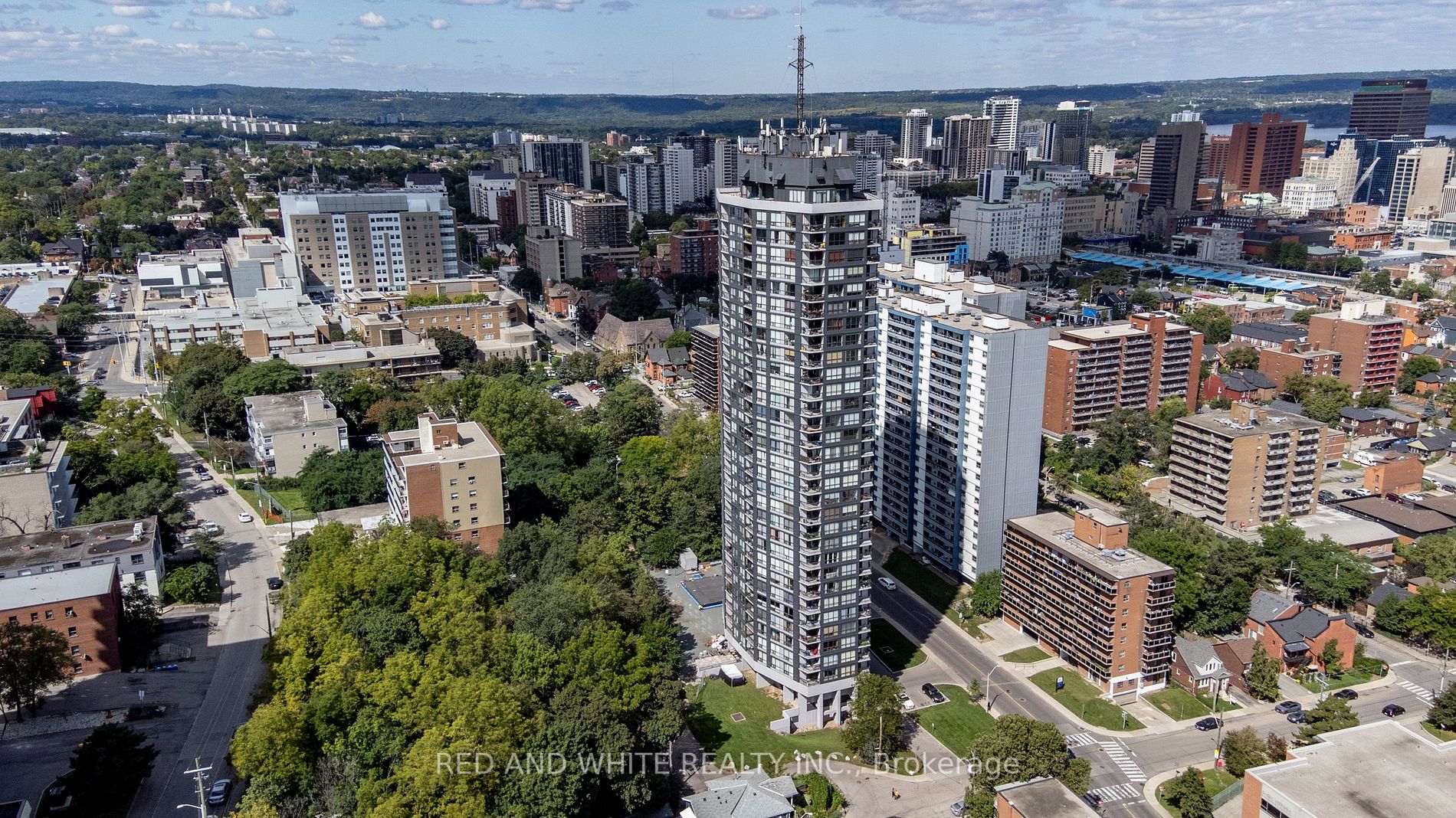 150 Charlton Avenue E, #405