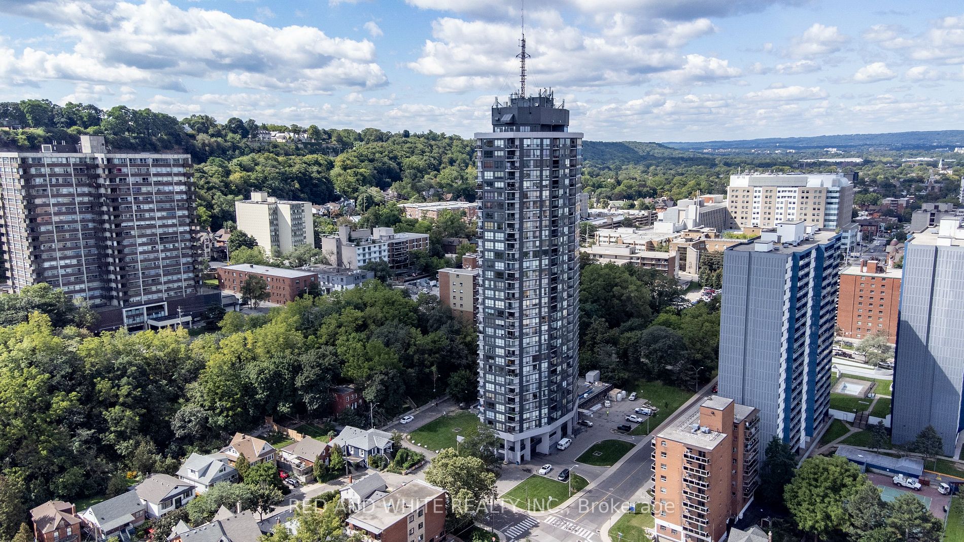 150 Charlton Avenue E, #405