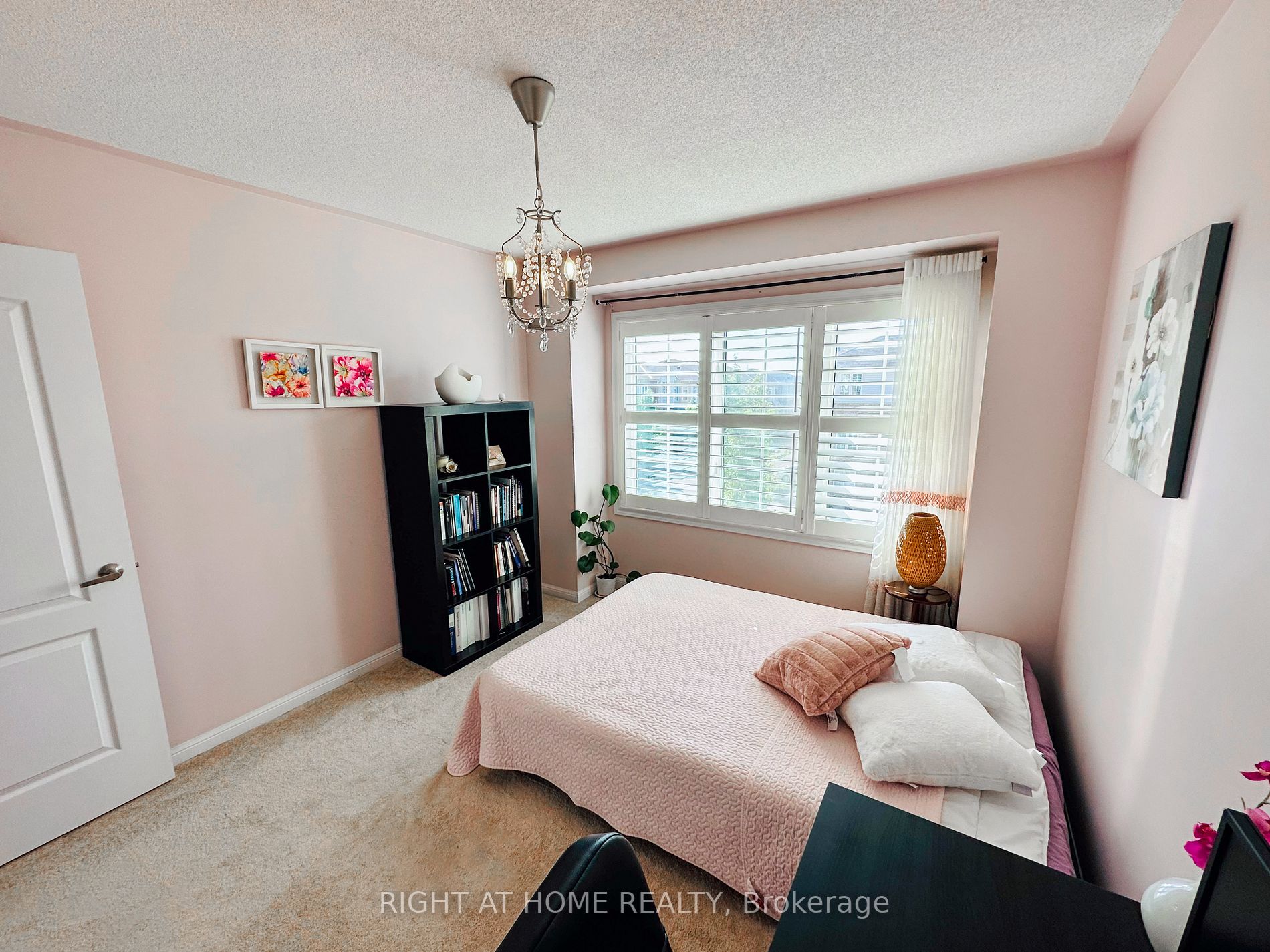 48 Emick Dr