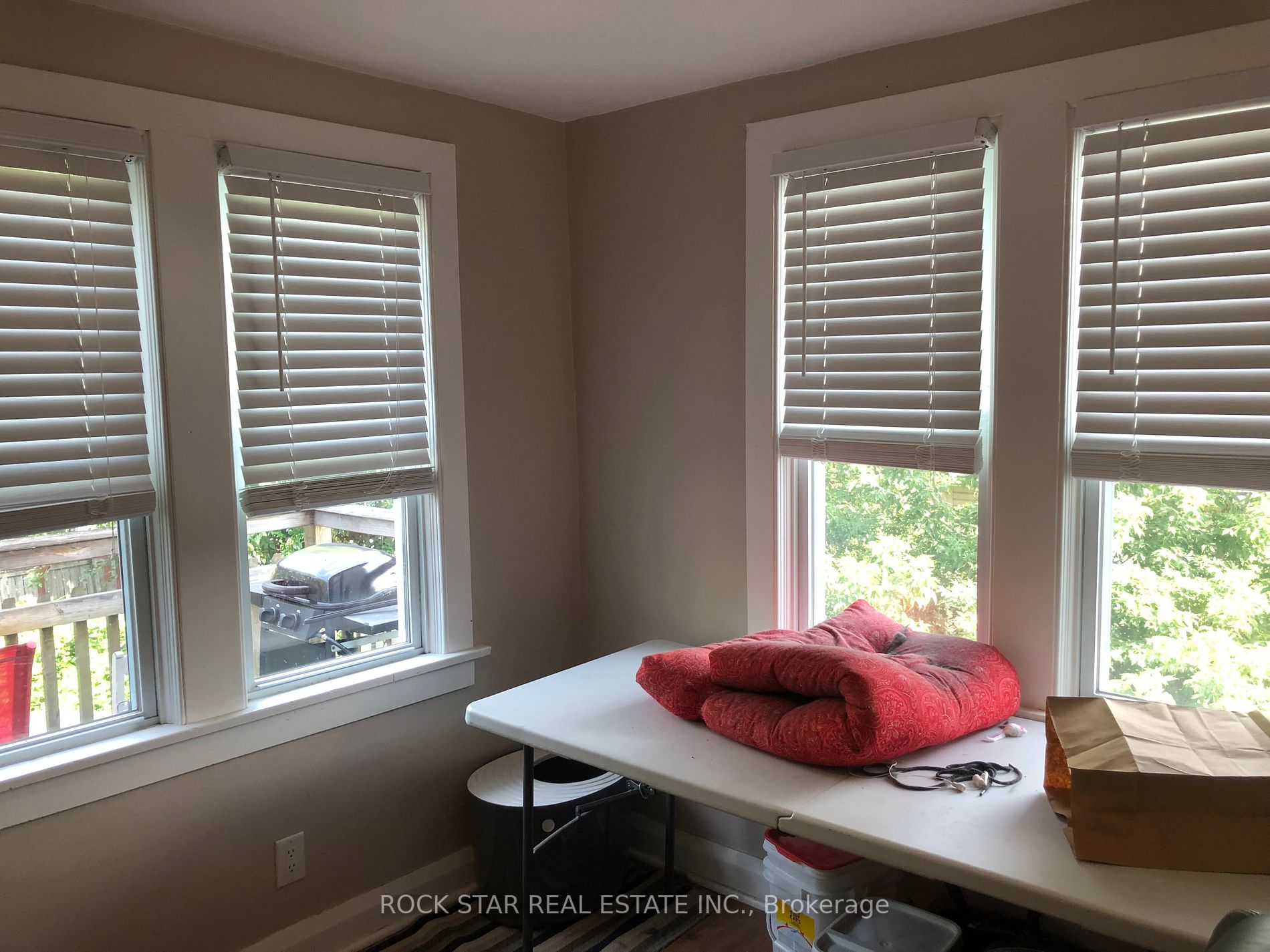 12 Dexter St