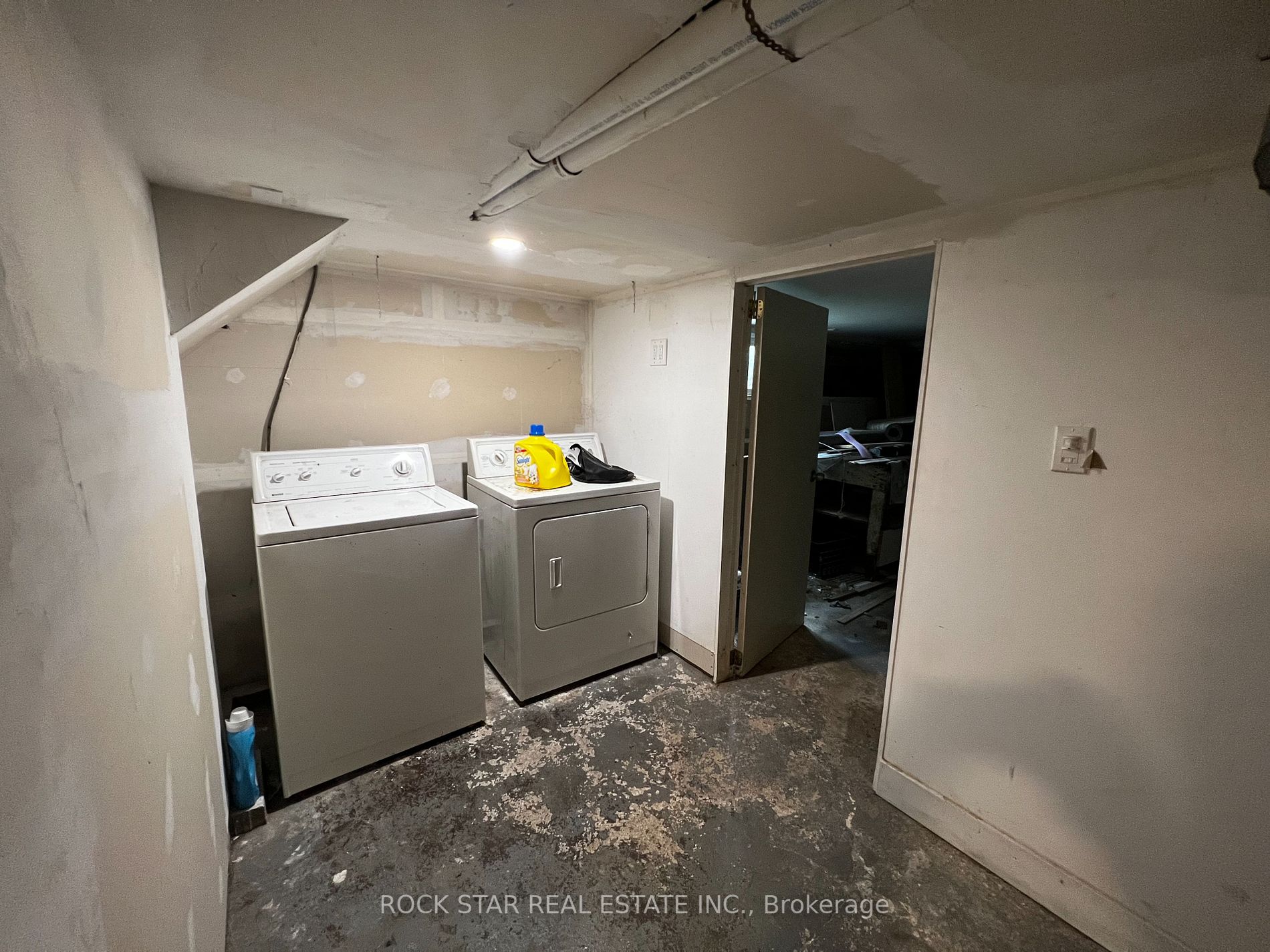 12 Dexter St