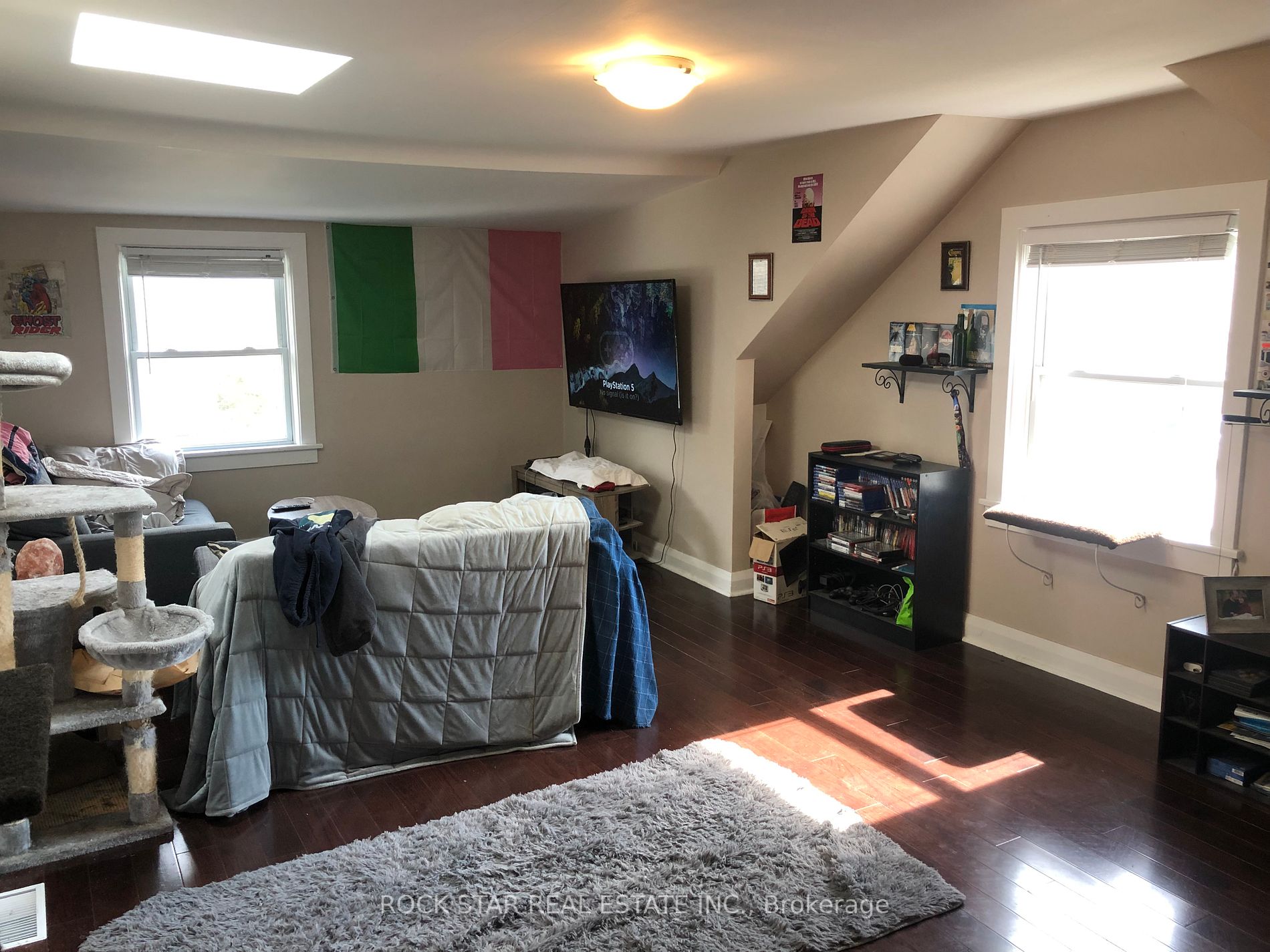 12 Dexter St