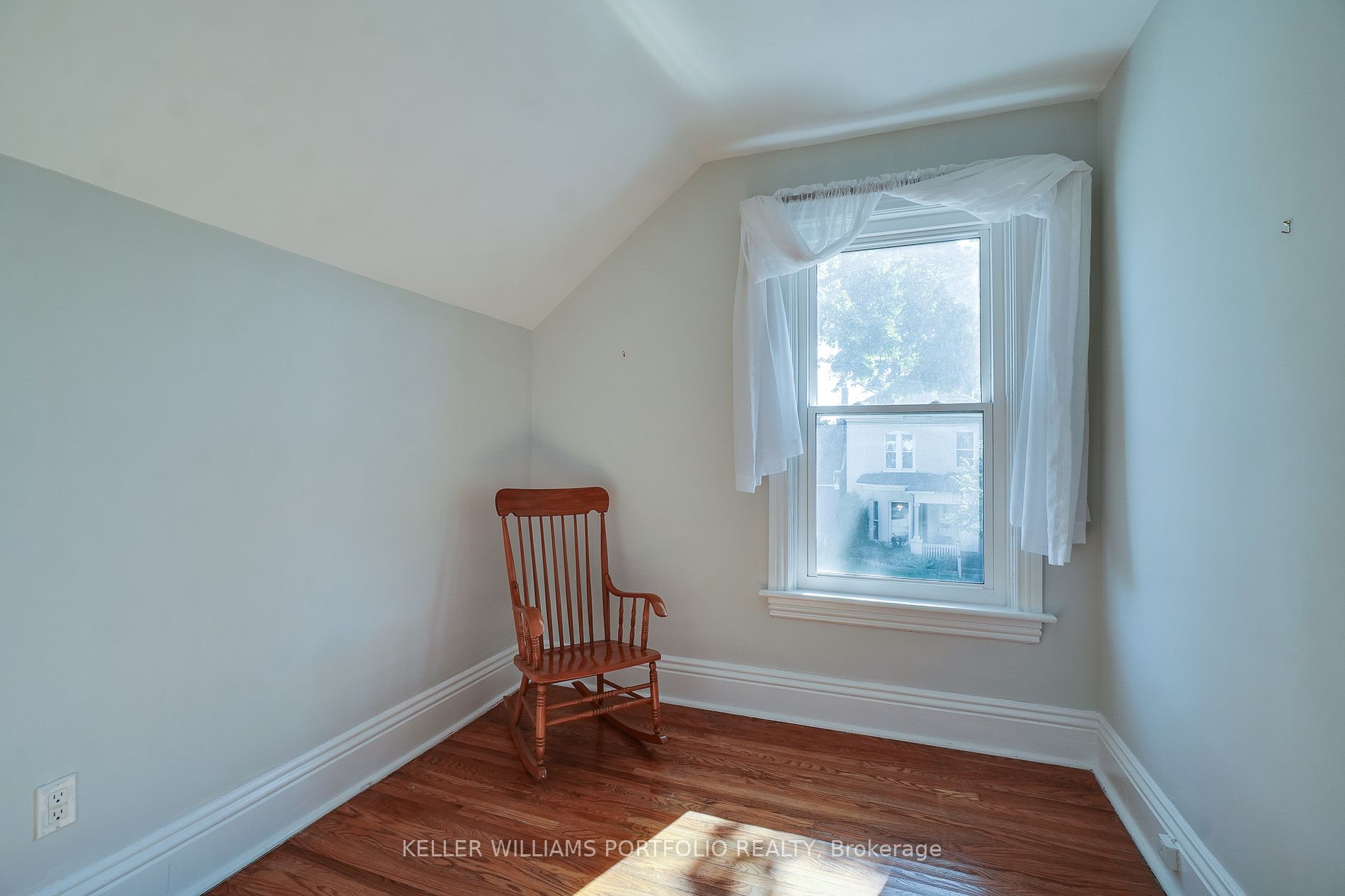 57 Smith Ave
