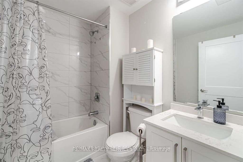 15 Queen Street S, #1110