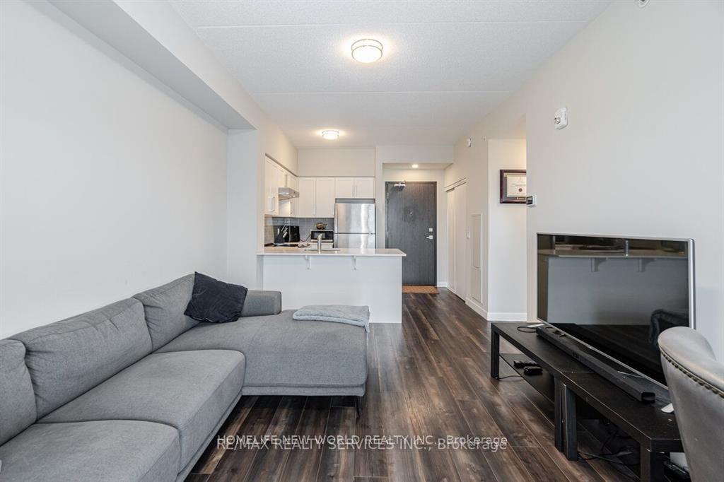 15 Queen Street S, #1110
