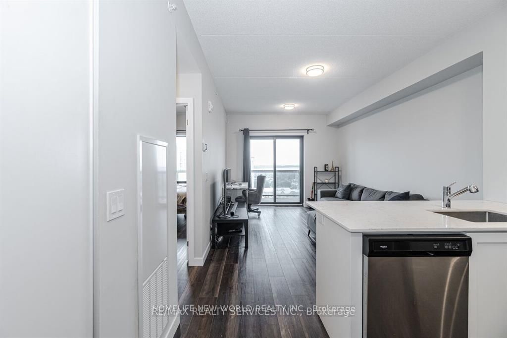 15 Queen Street S, #1110