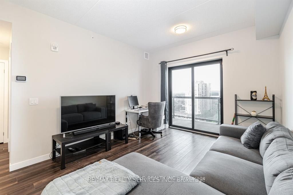 15 Queen Street S, #1110