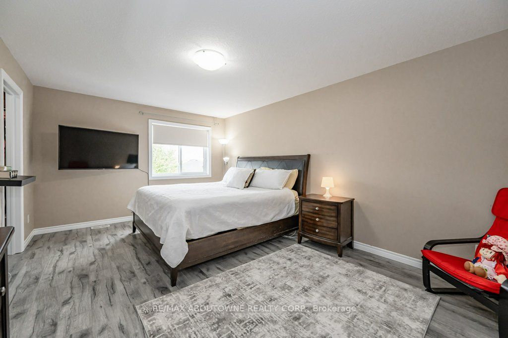 554 Landgren Court