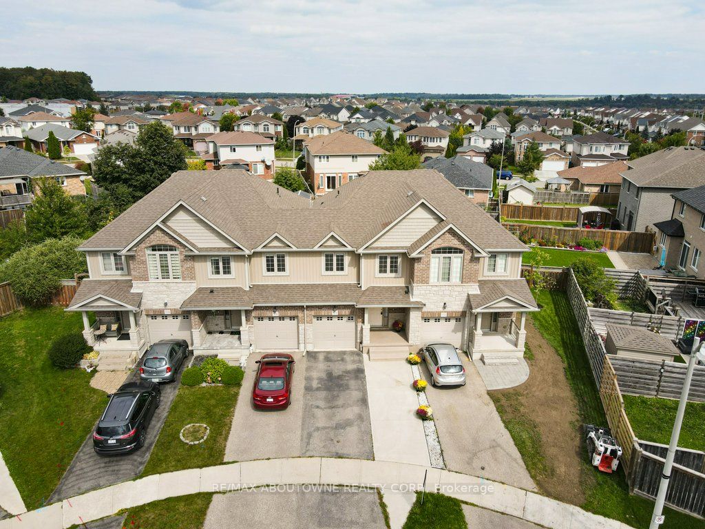 554 Landgren Crt