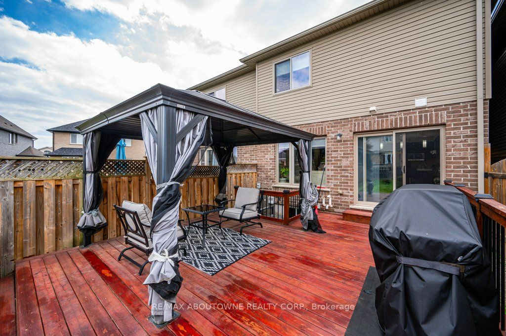 554 Landgren Court