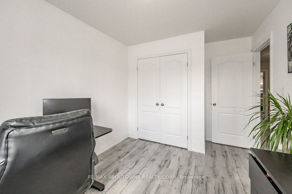 554 Landgren Court