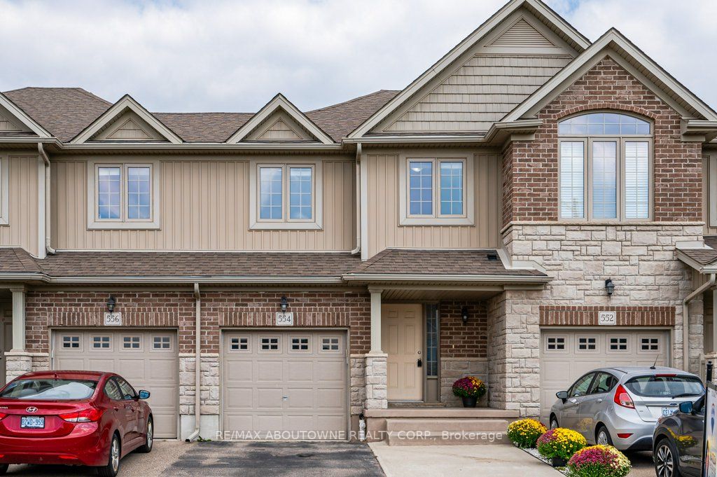 554 Landgren Crt