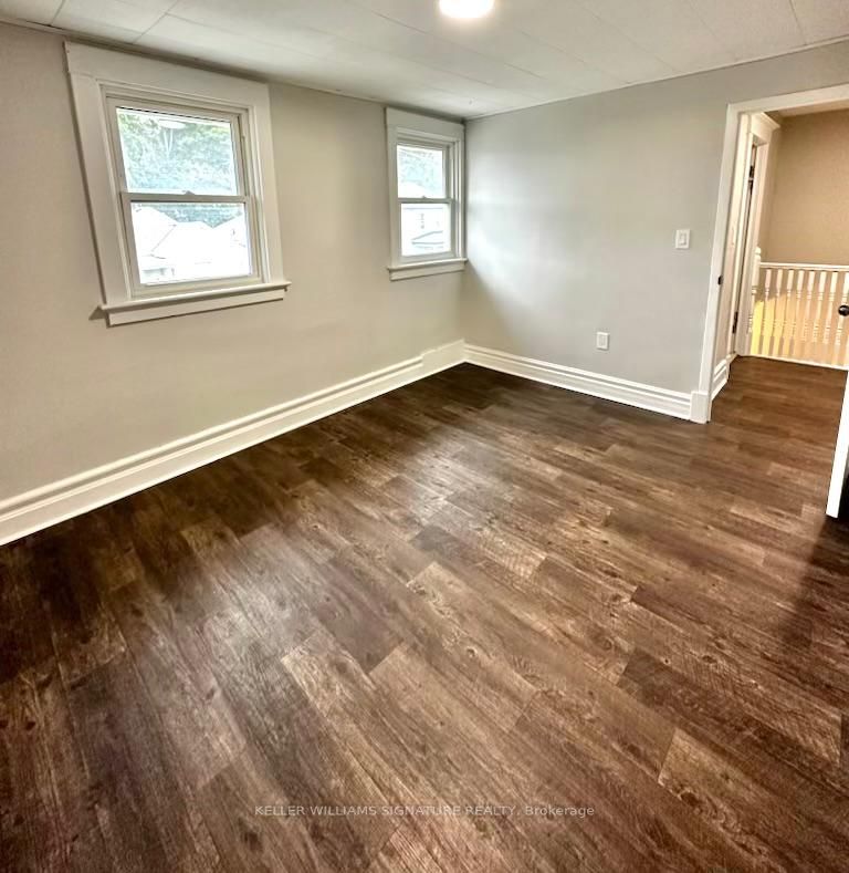 66 Lowell Ave