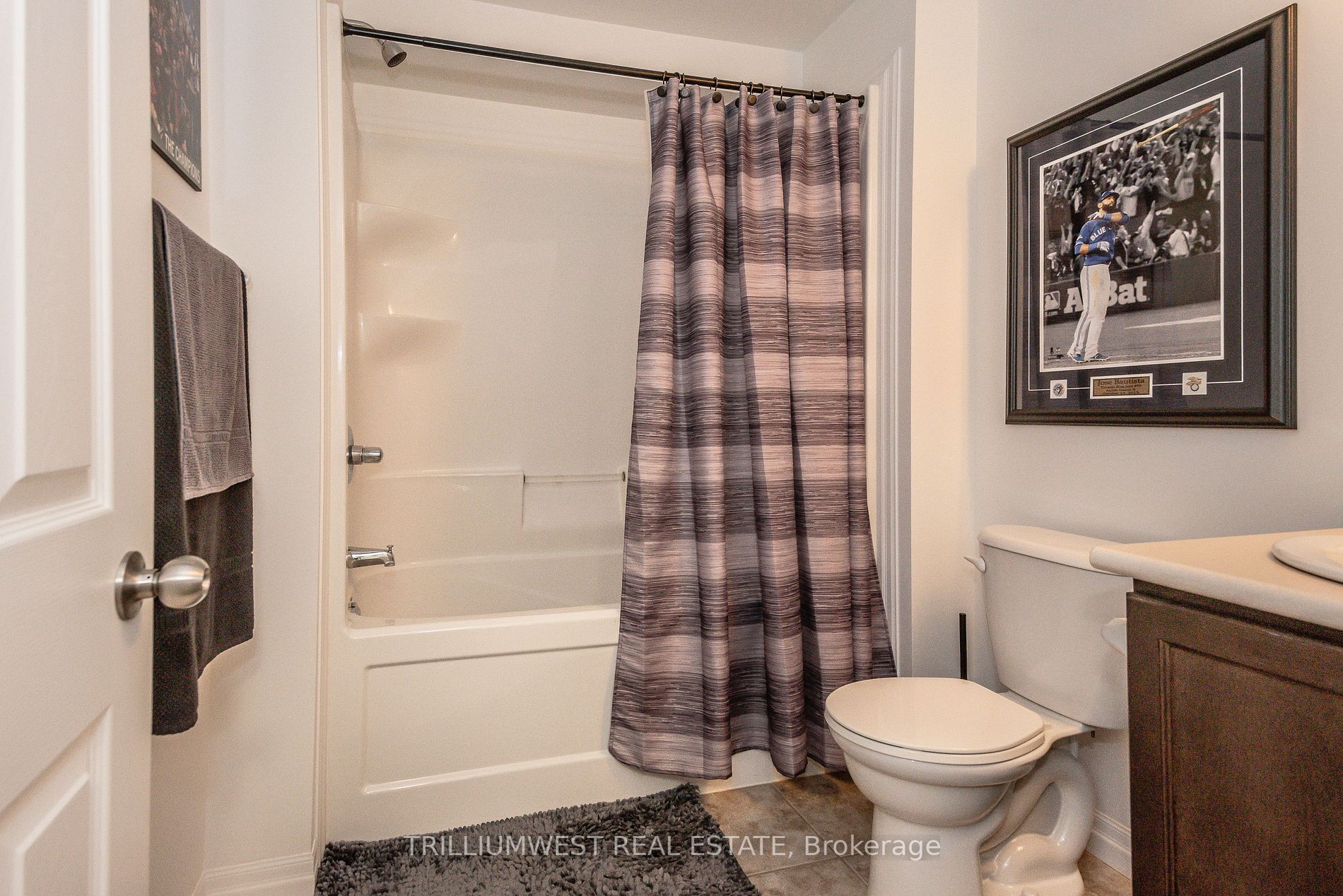 10 foxglove Crescent, #44