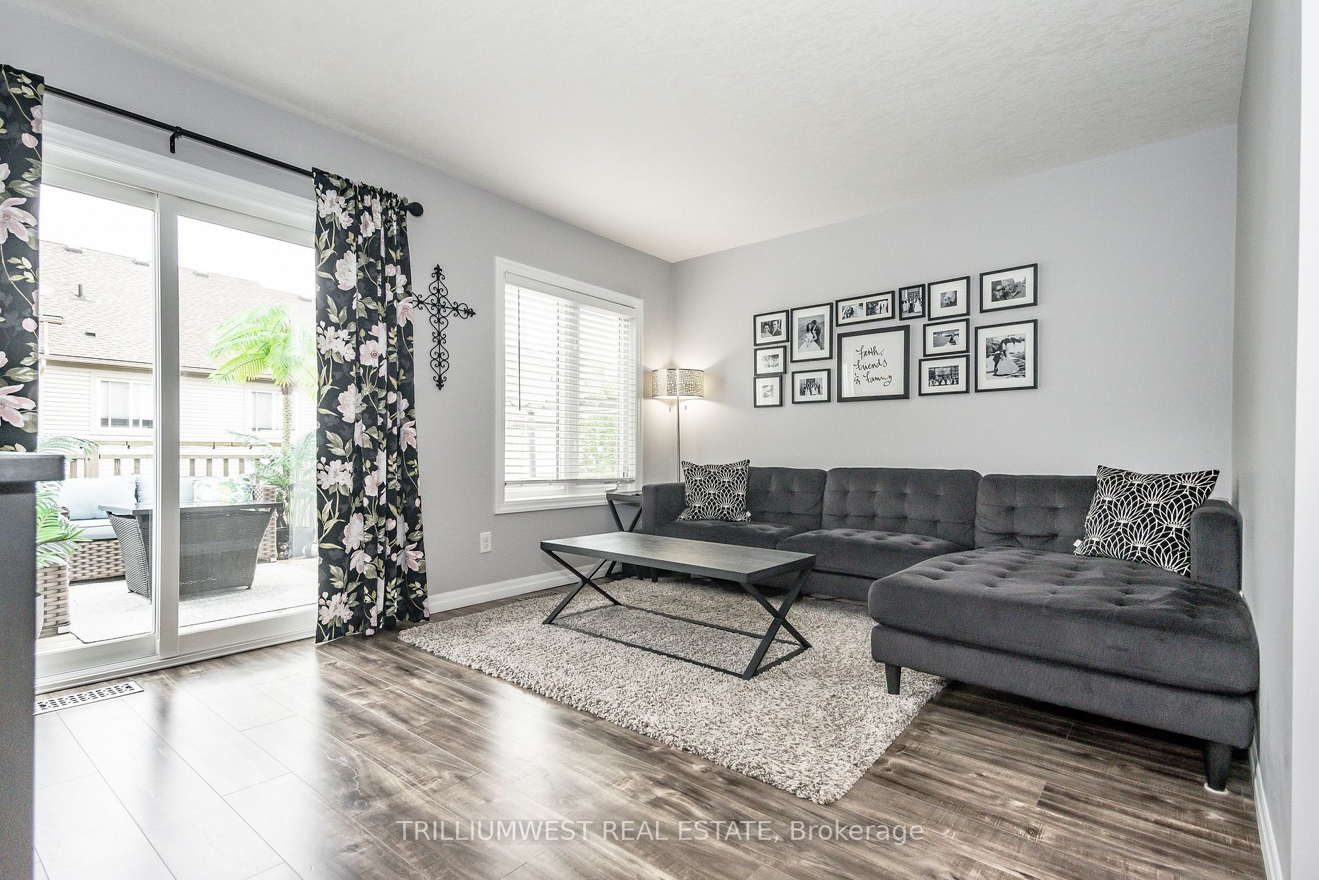 10 foxglove Crescent, #44