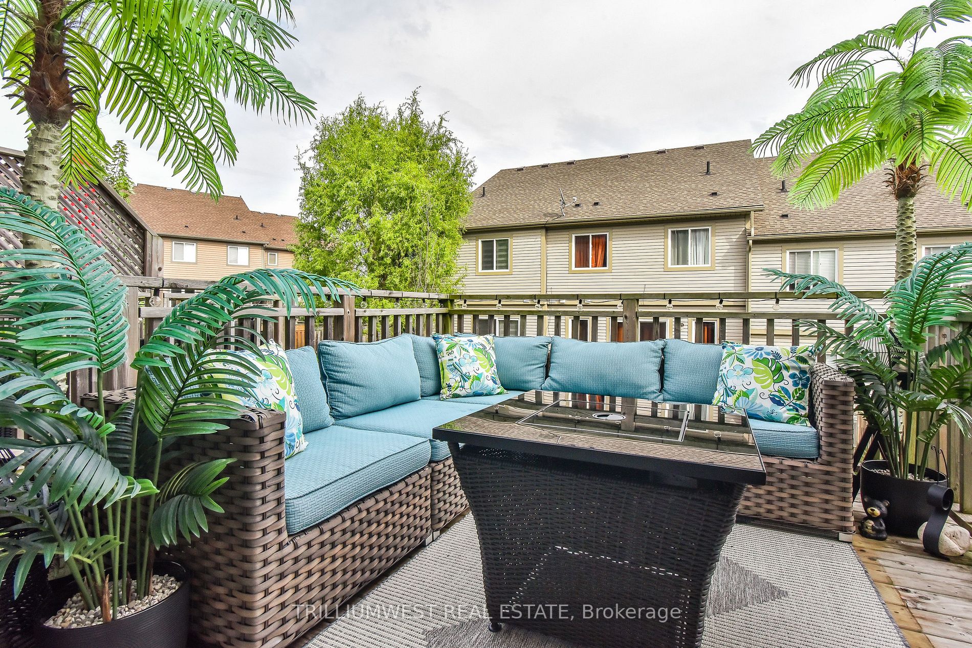 10 foxglove Crescent, #44