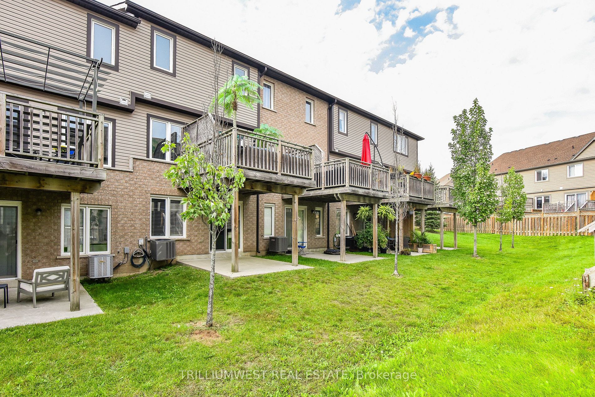 10 foxglove Crescent, #44
