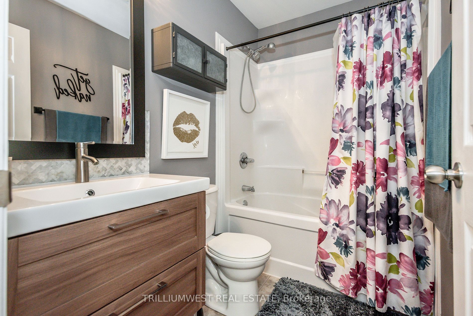 10 foxglove Crescent, #44
