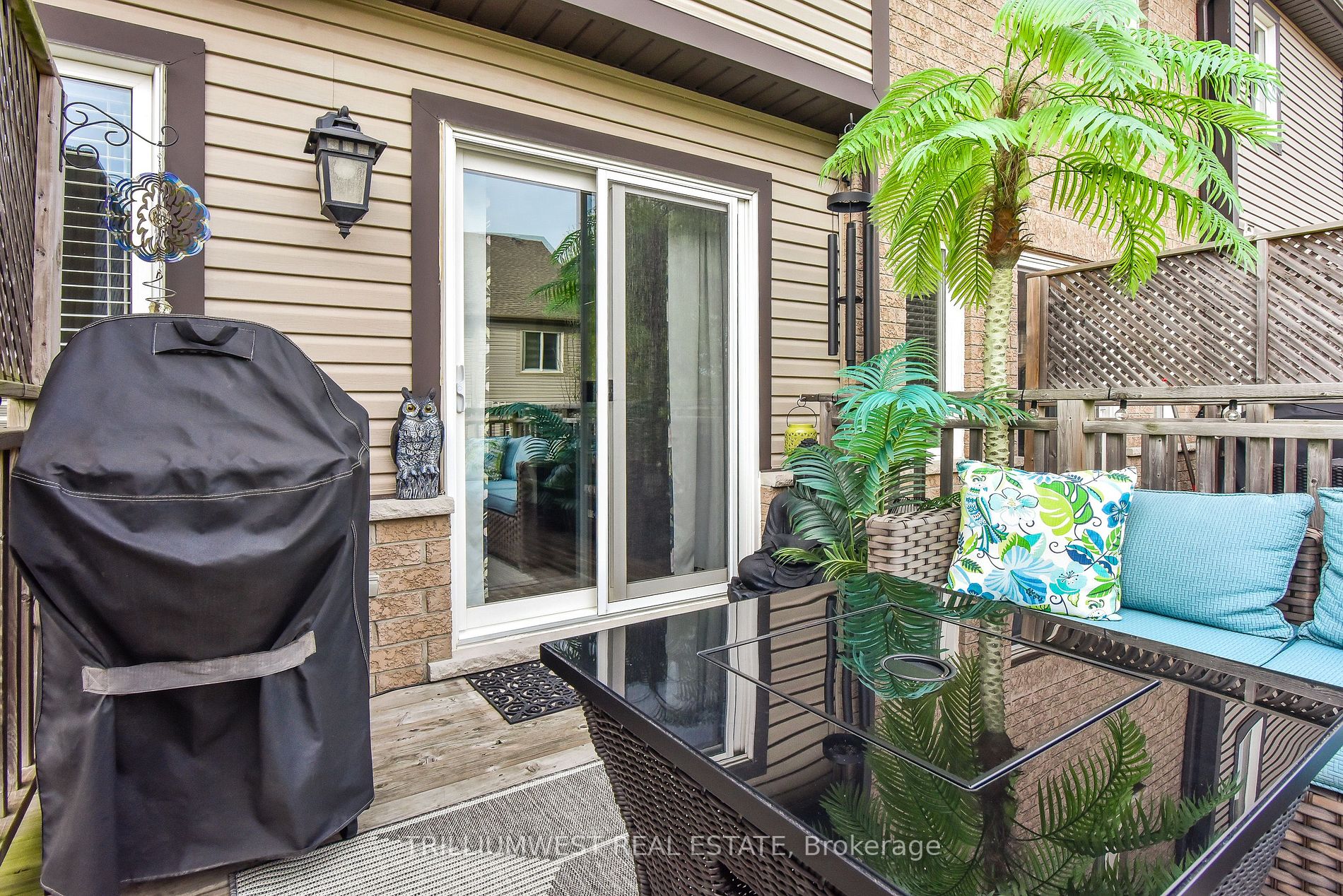 10 foxglove Crescent, #44