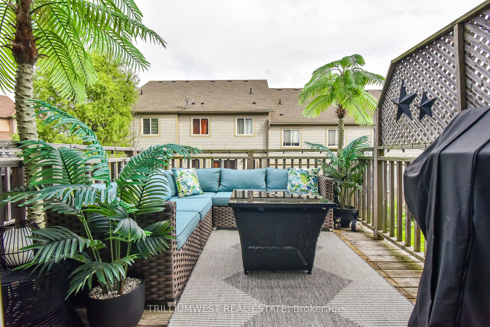 10 foxglove Crescent, #44