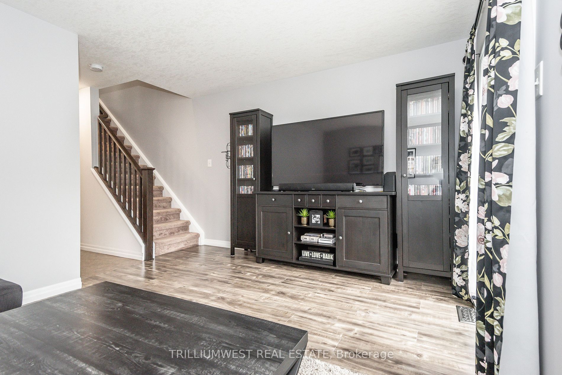 10 foxglove Crescent, #44
