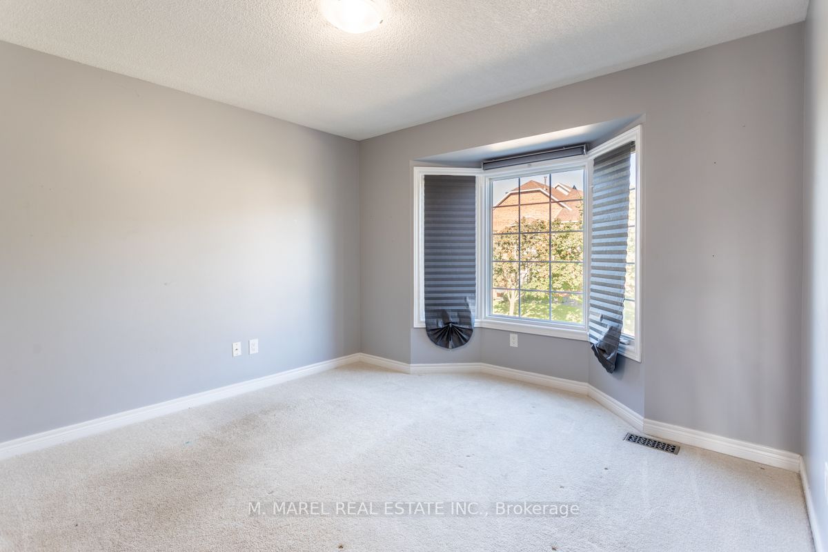 141 Edgewater Dr