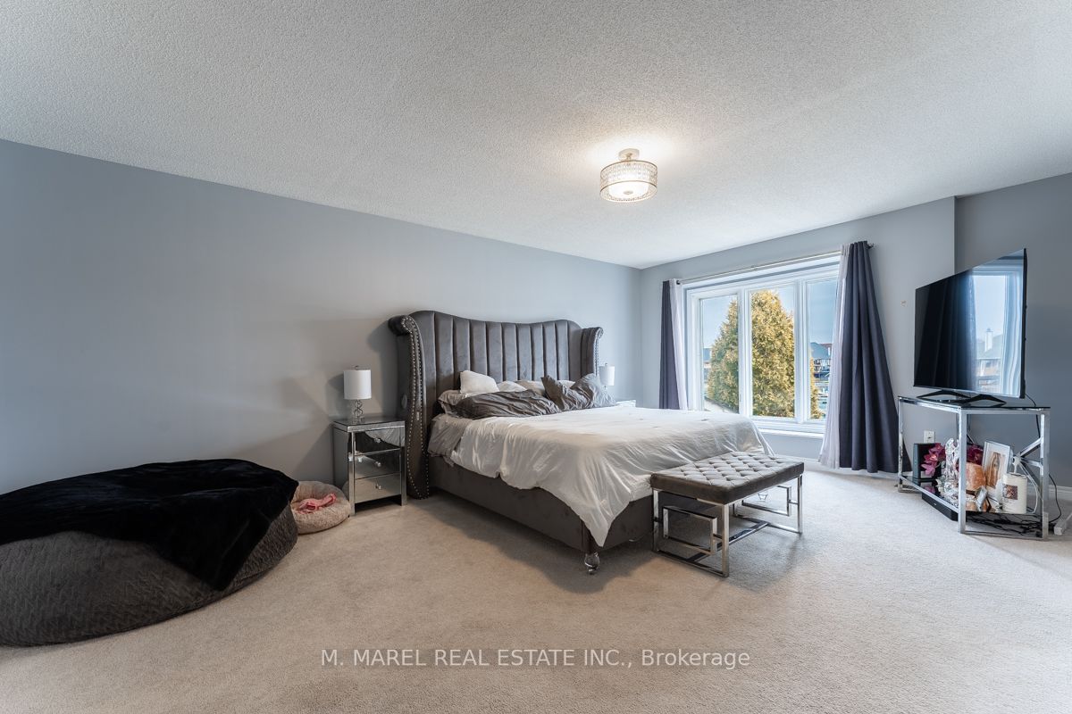 141 Edgewater Dr