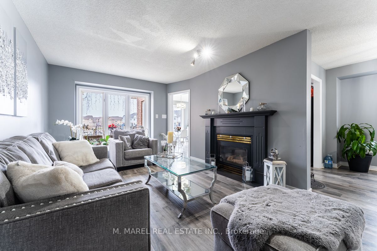 141 Edgewater Dr