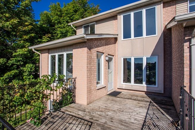 141 Edgewater Dr
