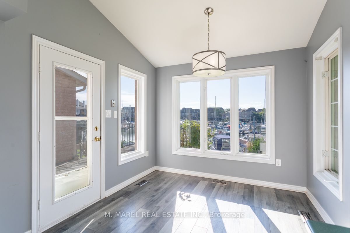 141 Edgewater Dr
