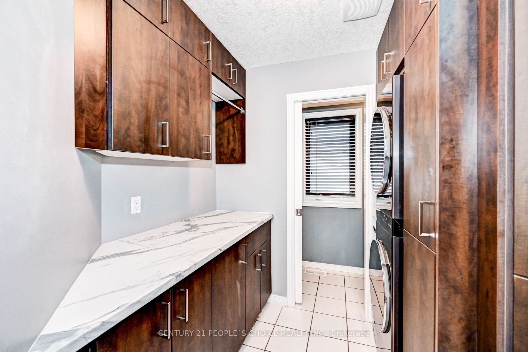 52 Grey Oak Drive