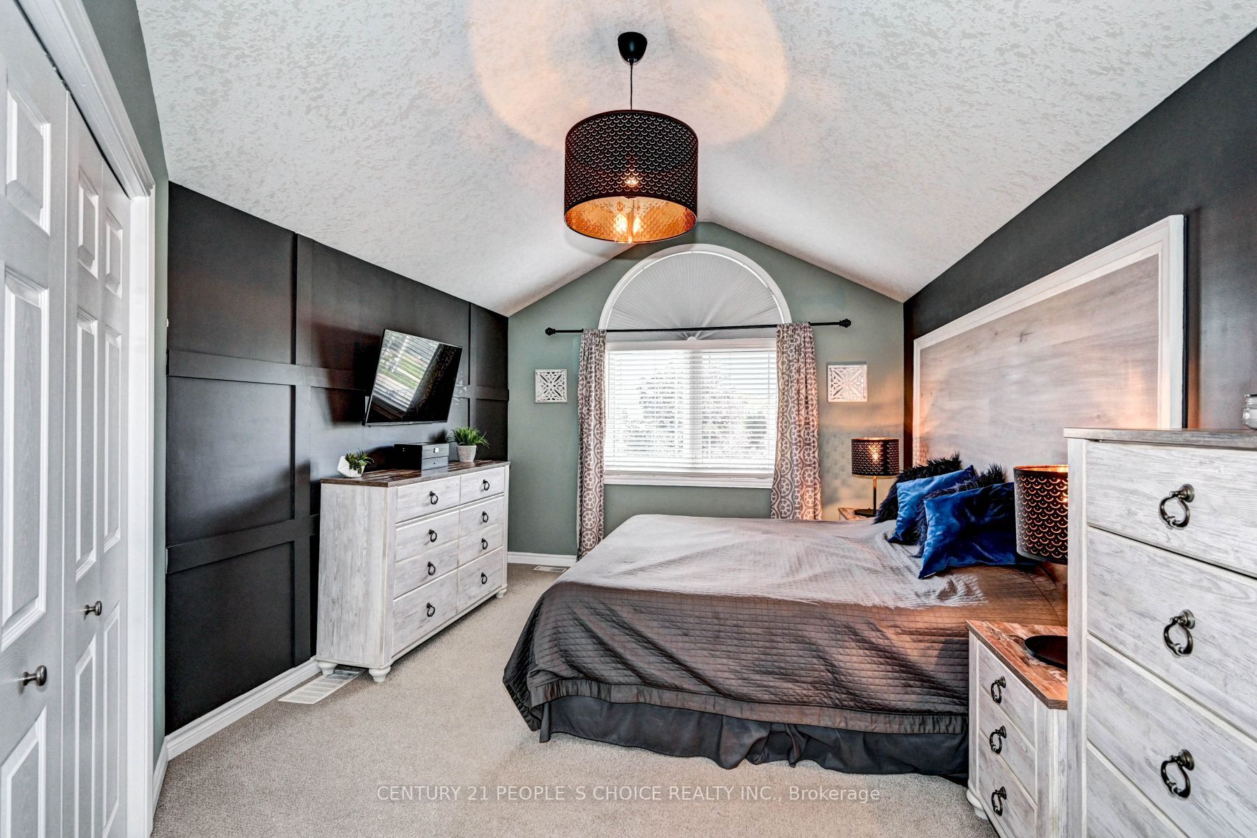 52 Grey Oak Drive