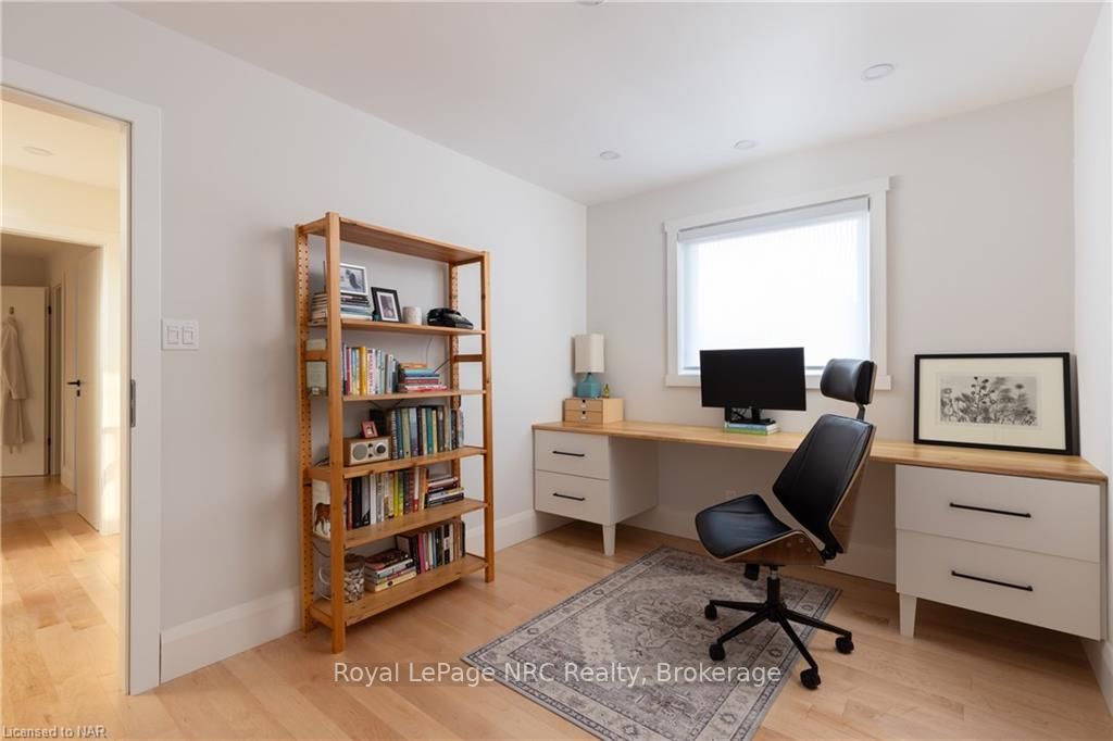 3 Port Royal Cres